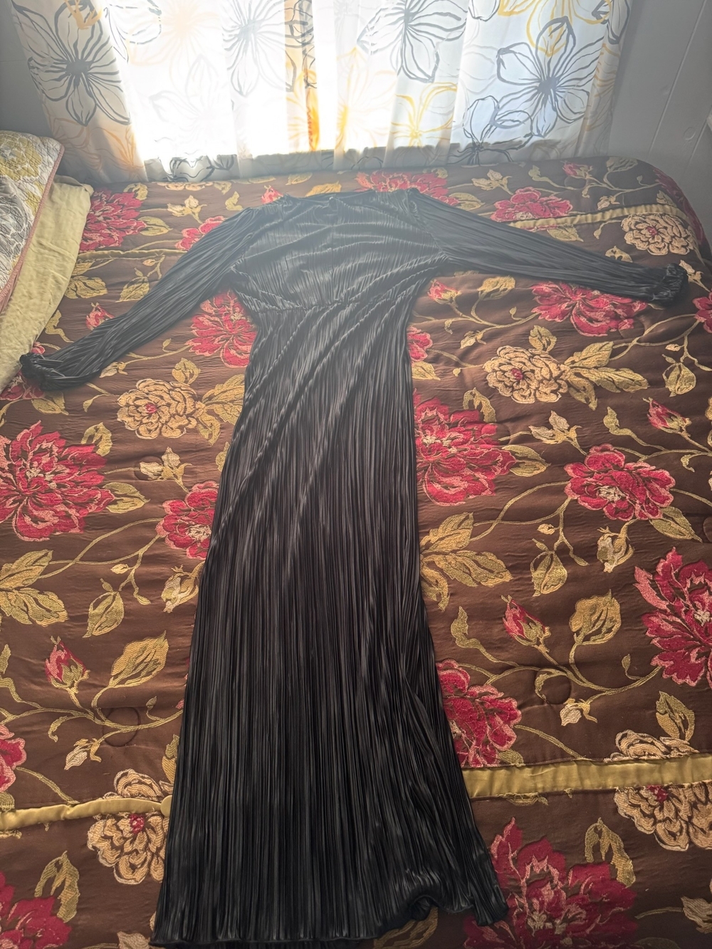 SHEIN Black Pleated Long Sleeve Maxi Dress